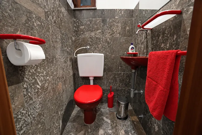 Separate WC